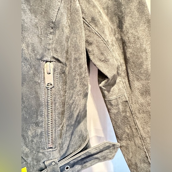 Andrew Marc suede Moto jacket in ladies large. - Picture 5 of 16